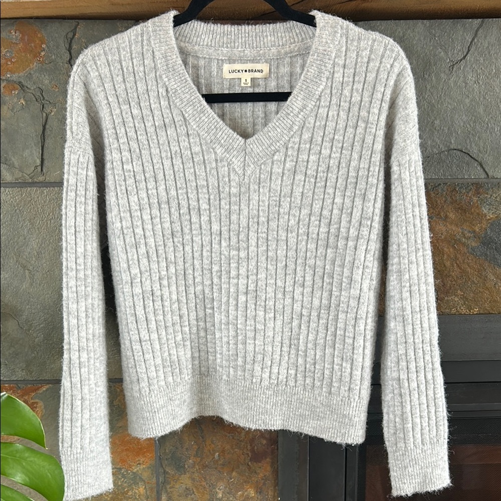 Lucky Brand Gray V-Neck Sweater with Ribbed Texture